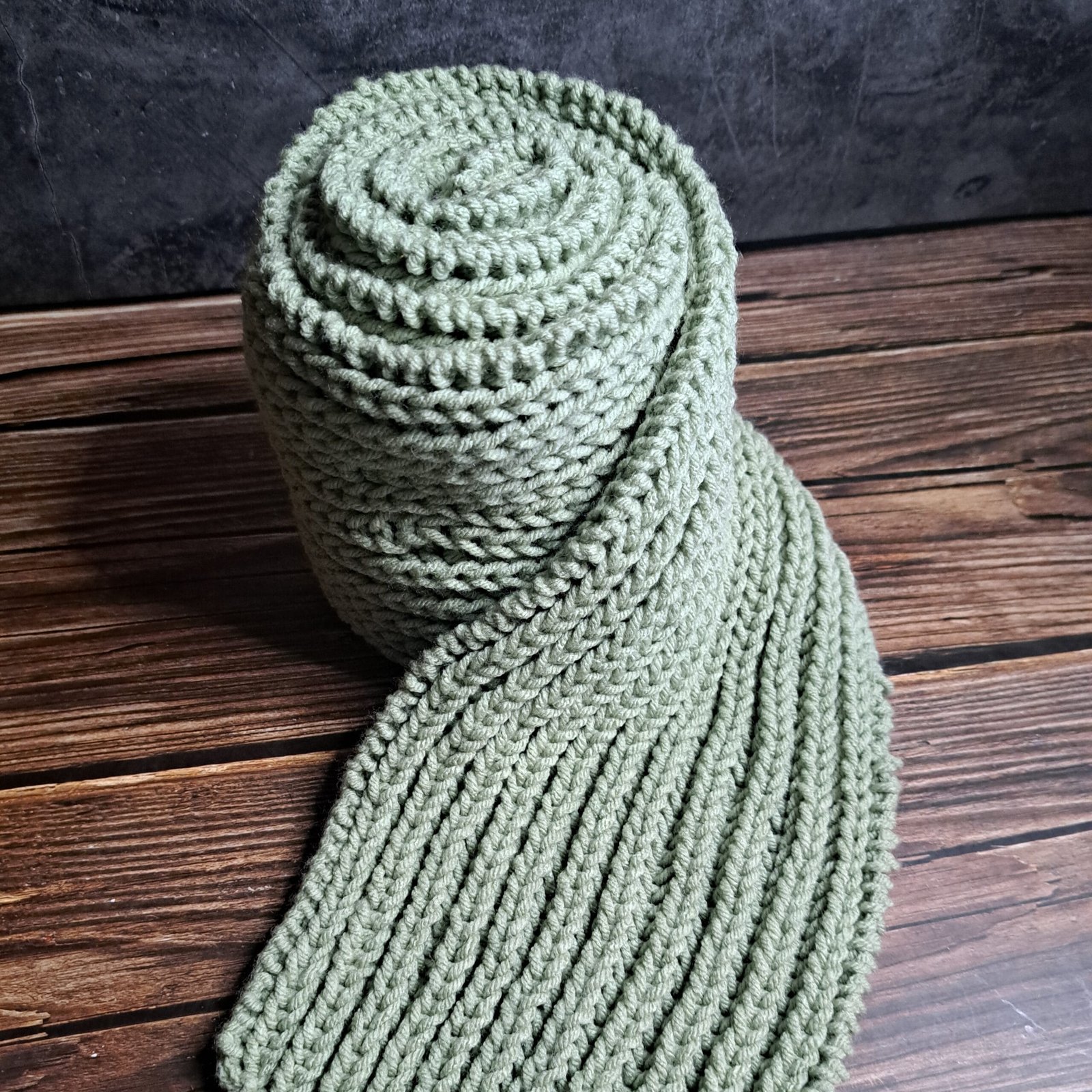 Long Ribbed Scarf